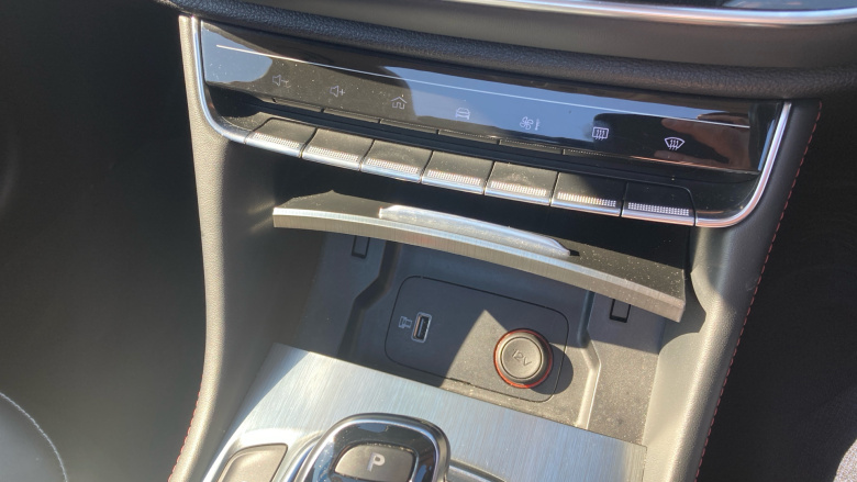 MG Hs 1.5 T-GDI Exclusive 5dr DCT Petrol Hatchback